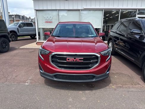 Used 2018 GMC Terrain SLE FWD image 2