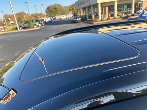 Used 2022 Kia Telluride SX w/ SX Prestige Package image 13