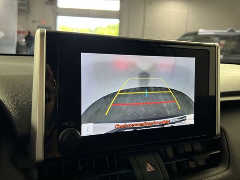 Used 2024 Toyota RAV4 LE image 20