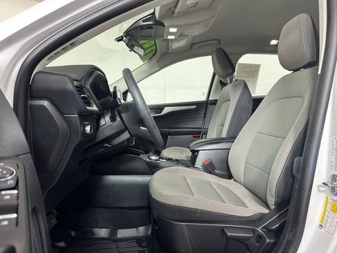 Used 2022 Ford Escape S image 4