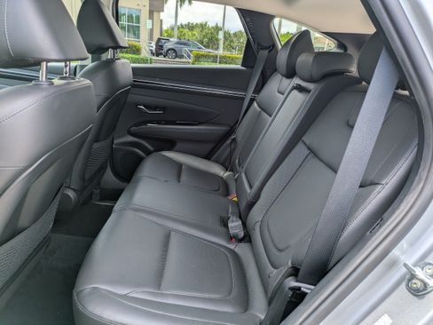 Certified 2022 Hyundai Tucson Limited w/ Cargo Package AWD/4WD image 13