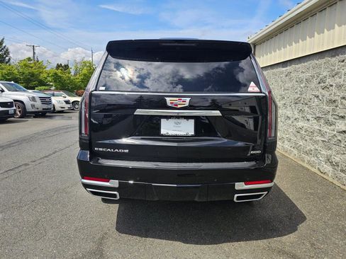 New 2026 Cadillac Escalade 4WD w/ LPO, Floor Liner Package image 5