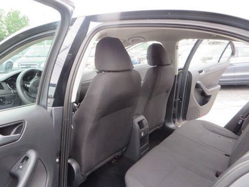 Used 2016 Volkswagen Jetta S FWD image 17