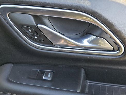 Used 2023 Chevrolet Suburban Premier image 34