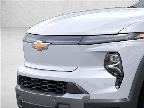 New 2026 Chevrolet Silverado EV LT AWD/4WD image 13
