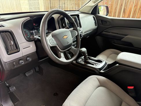 Used 2019 Chevrolet Colorado W/T w/ WT Convenience Package AWD/4WD image 6