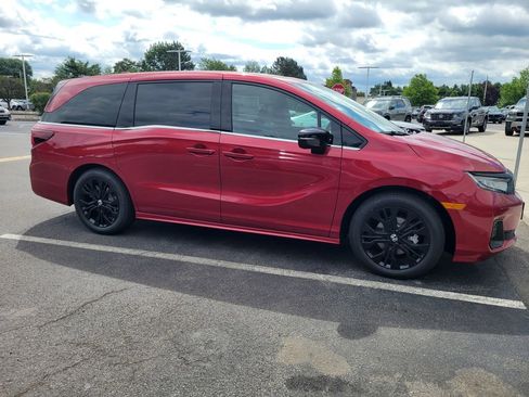 New 2026 Honda Odyssey Sport-L image 2