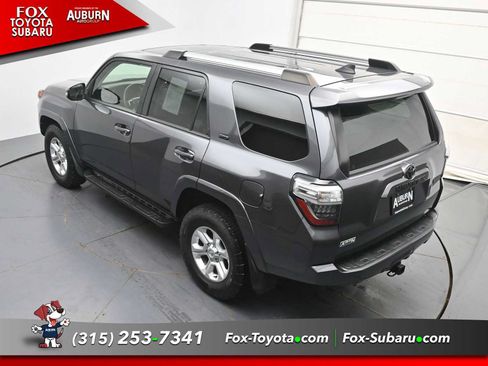 Used 2022 Toyota 4Runner SR5 Premium w/ Moonroof Package AWD/4WD image 27