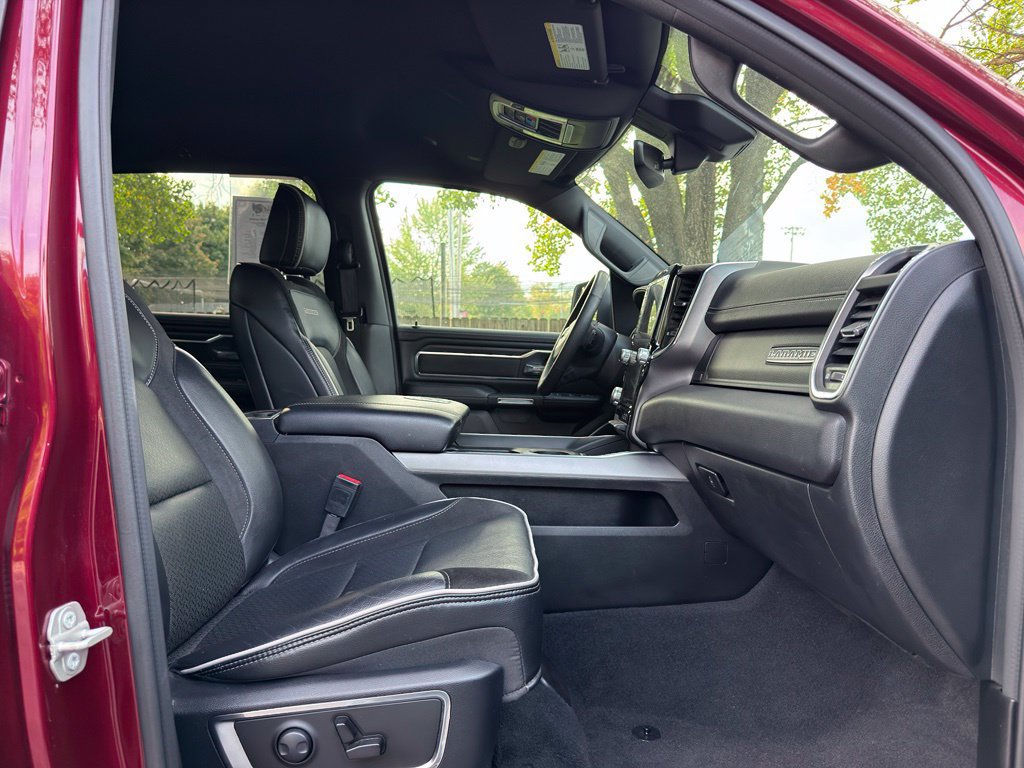 Used 2025 RAM 1500 Laramie AWD/4WD image 30