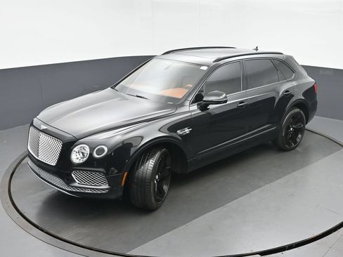 Used 2019 Bentley Bentayga AWD/4WD image 34