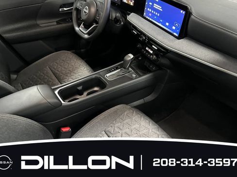Used 2026 Nissan Kicks SV w/ SV Premium Package AWD/4WD image 16