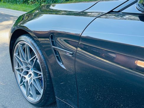 Used 2019 BMW M4 Coupe w/ Competition Package RWD image 2