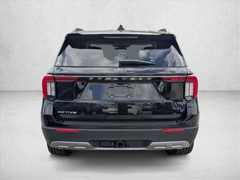 New 2026 Ford Explorer Active w/ Active Comfort Package image 7