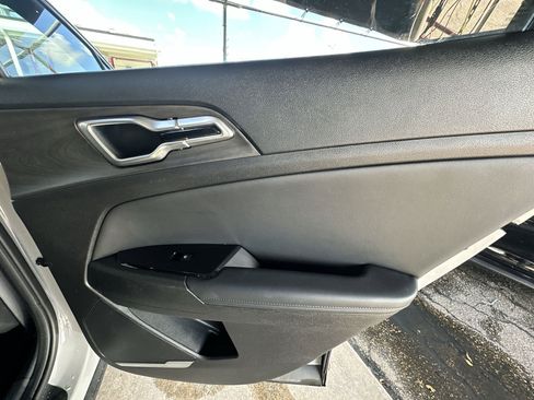 Certified 2023 Kia Sportage X-Line image 30