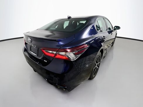 Used 2022 Toyota Camry SE FWD image 4