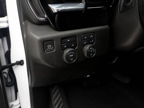 Used 2024 Chevrolet Silverado 2500 LT AWD/4WD image 20