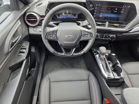 New 2026 Chevrolet Trax RS w/ Sunroof Package FWD image 9