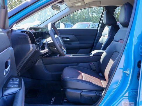 New 2026 Nissan Kicks SR image 7