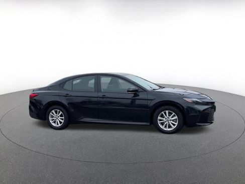 Used 2025 Toyota Camry LE image 2