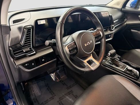 Used 2023 Kia Sportage EX image 11