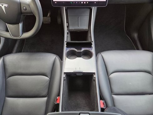 Used 2020 Tesla Model Y Long Range image 32