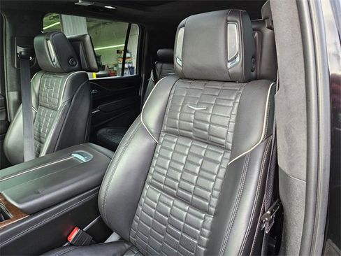 Used 2023 Cadillac Escalade ESV Sport Platinum image 14