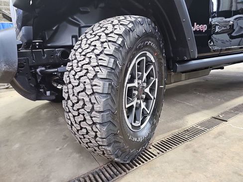 New 2026 Jeep Wrangler Rubicon image 32