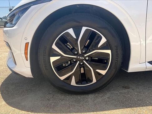 Certified 2022 Kia EV6 GT-Line w/ GT-Line Suede Seat Package RWD image 8