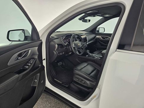 Used 2023 Chevrolet Traverse LT w/ LT Premium Package FWD image 21
