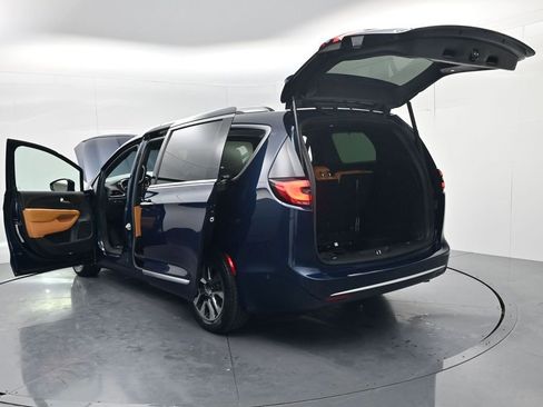 Used 2023 Chrysler Pacifica Pinnacle FWD image 66