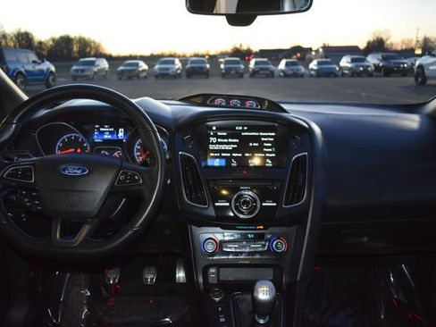 Used 2016 Ford Focus RS image 34