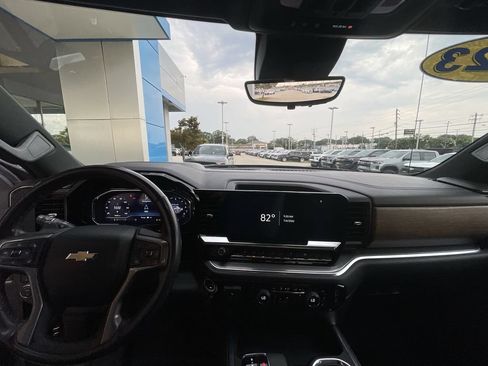 Certified 2023 Chevrolet Silverado 1500 High Country w/ High Country Premium Package AWD/4WD image 11