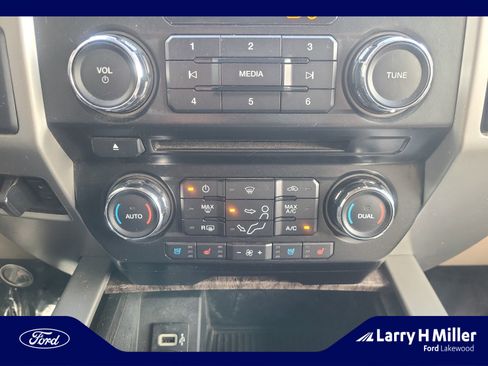 Used 2017 Ford F250 Lariat w/ Chrome Package AWD/4WD image 31