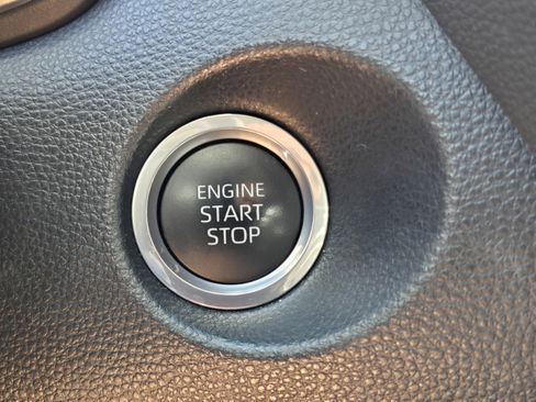 Used 2023 Toyota Corolla Cross XLE w/ Convenience Package image 22