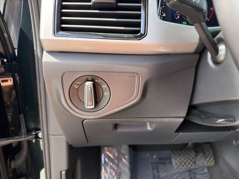 Used 2021 Volkswagen Atlas SEL Premium AWD/4WD image 19