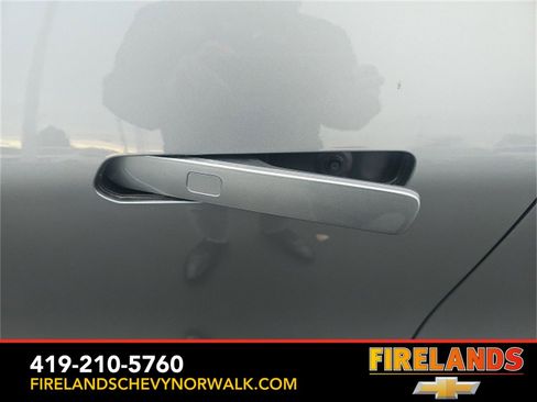 New 2026 Chevrolet Equinox EV LT image 13