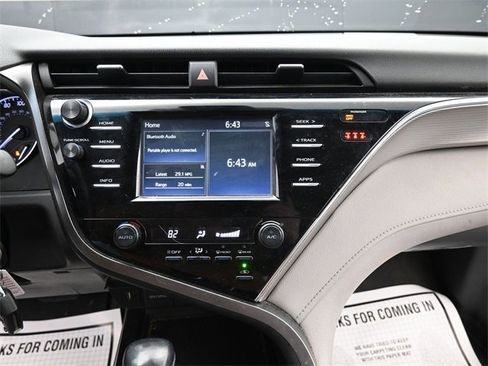 Used 2018 Toyota Camry SE image 15