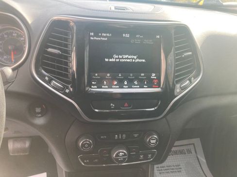 Used 2019 Jeep Cherokee Limited image 22