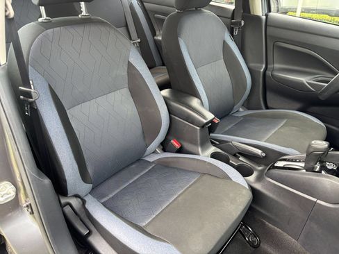 Used 2025 Nissan Versa SV FWD image 36