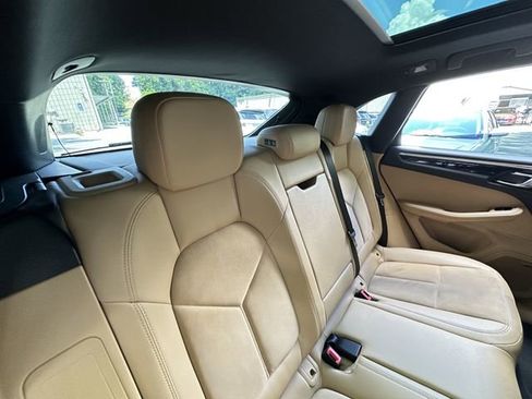 Used 2018 Porsche Macan Sport Edition w/ Driver Memory Package image 38