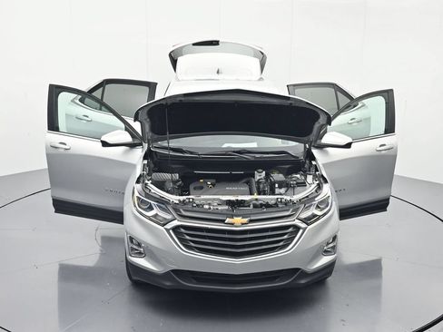 Used 2021 Chevrolet Equinox LT FWD image 43