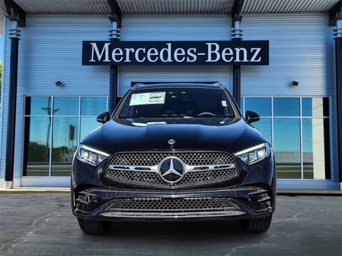 New 2025 Mercedes-Benz GLC 350e 4MATIC image 2