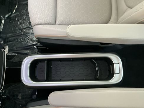 New 2025 Volkswagen ID. Buzz 1st Edition image 19