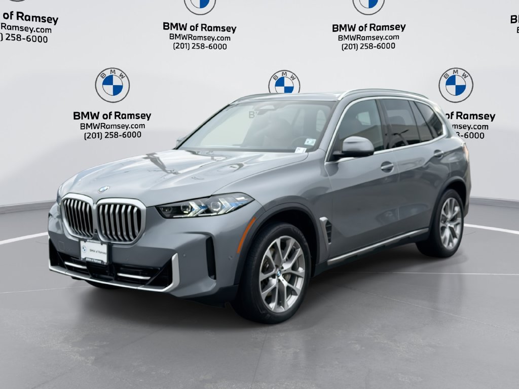 Used 2024 BMW X5 xDrive40i w/ Premium Package AWD/4WD image 1
