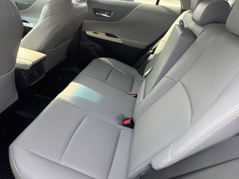Used 2024 Toyota Venza Limited AWD/4WD image 10