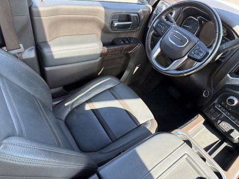 Used 2020 GMC Sierra 2500 Denali w/ Denali Ultimate Package image 15