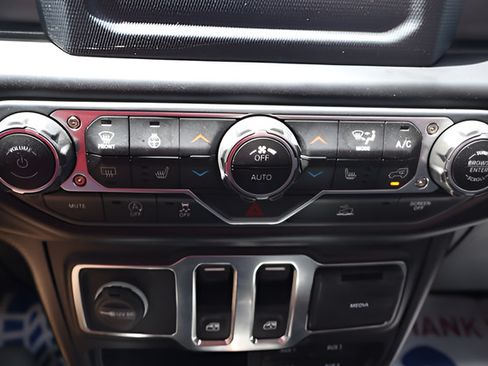 Used 2021 Jeep Wrangler Sport AWD/4WD image 16