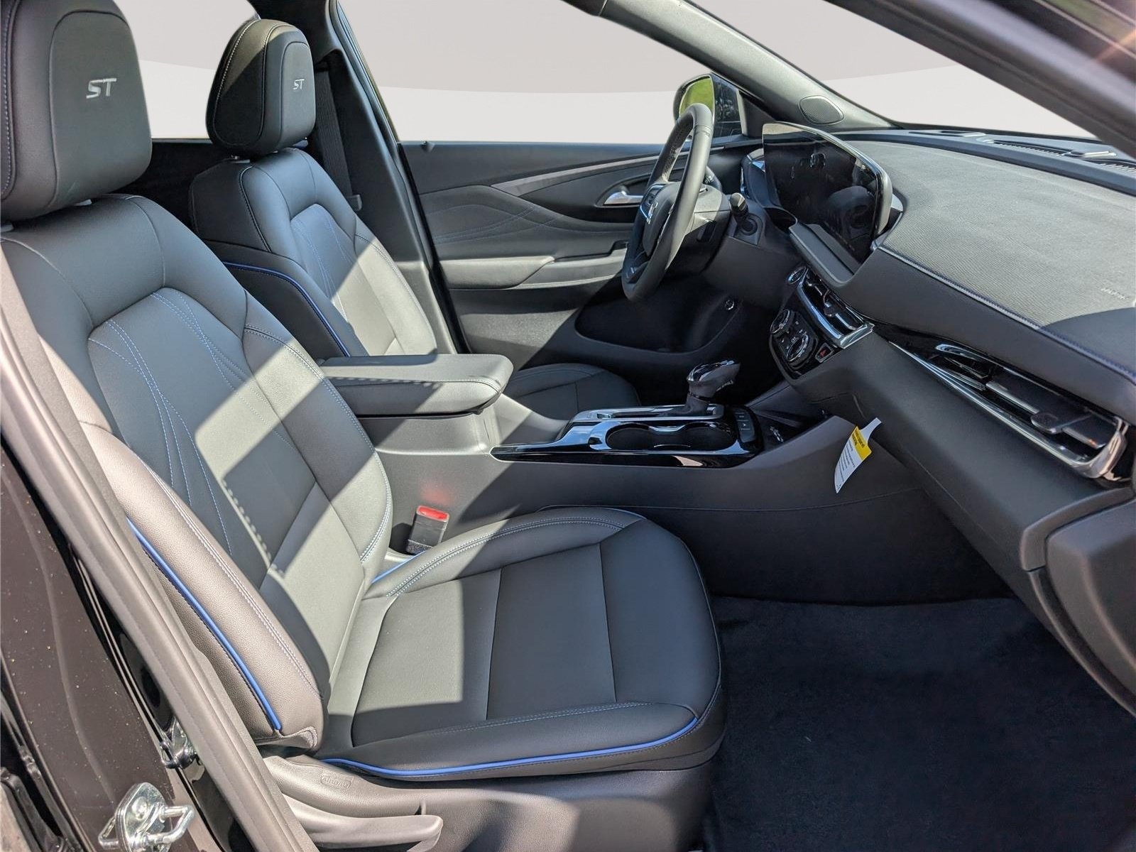 New 2026 Buick Envista Sport Touring w/ Convenience I Package FWD image 8