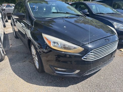 Used 2018 Ford Focus Titanium image 3