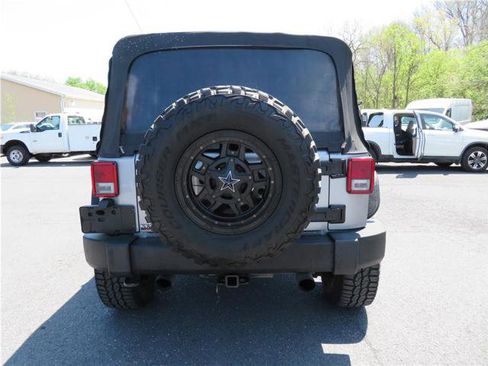 Used 2014 Jeep Wrangler Unlimited Sport image 32